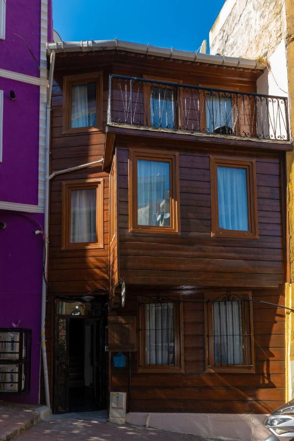 Taksim Wooden House Hostel Isztambul Kültér fotó